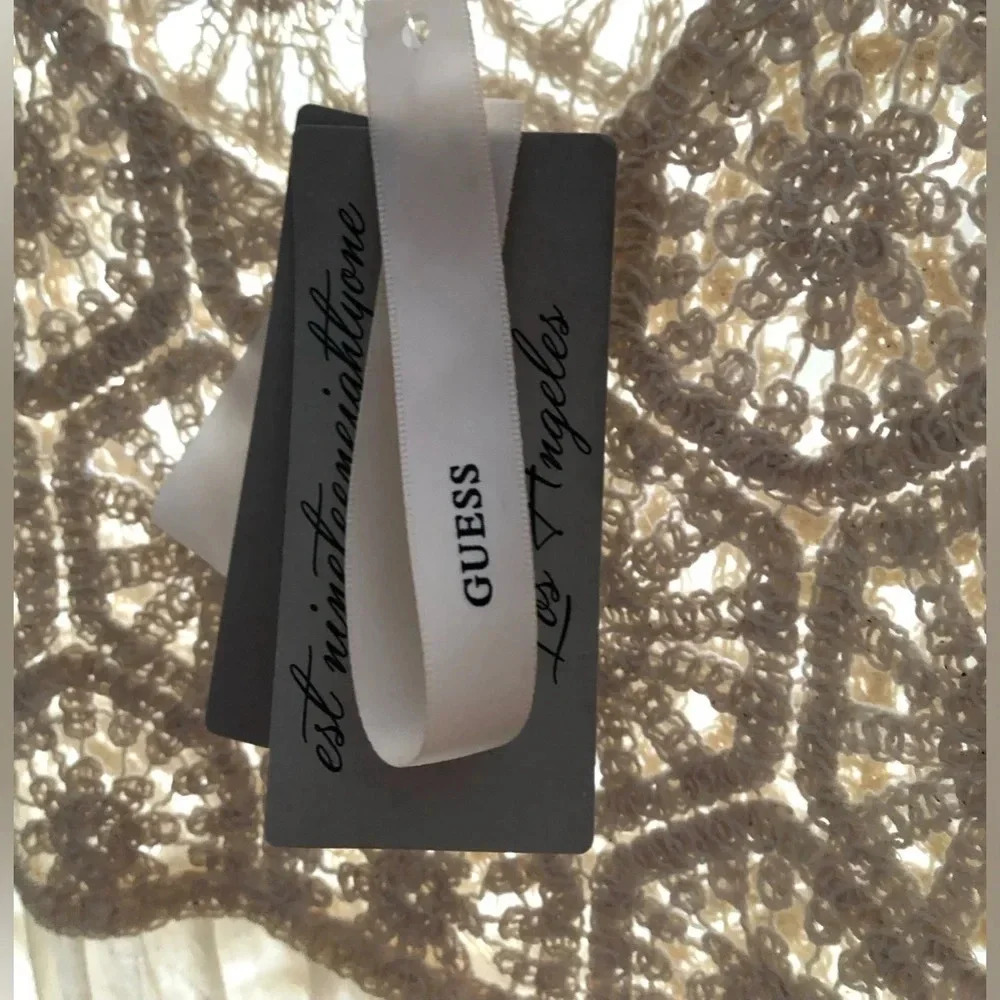 GUESS nwt - Picture 2 of 6